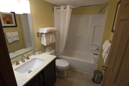 Imagen de la habitación del Hotel Hawthorn Suites Sterling Dulles North. Foto 3