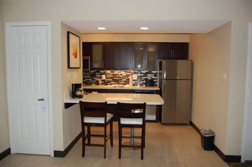 Imagen de la habitación del Hotel Hawthorn Suites by Wyndham Indianapolis North. Foto 6