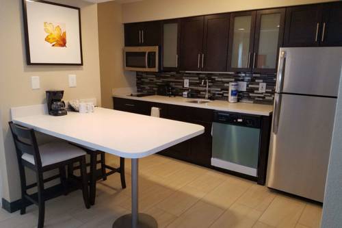 Imagen de la habitación del Hotel Hawthorn Suites by Wyndham Indianapolis North. Foto 10