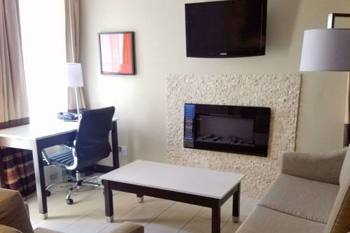 Imagen de la habitación del Hotel Hawthorn Suites by Wyndham Indianapolis North. Foto 12