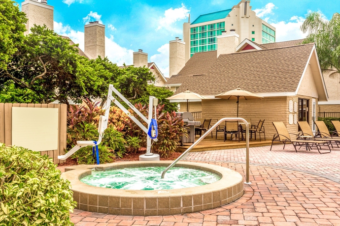 Imagen de los exteriores del Hotel Hawthorn Suites by Wyndham Orlando International D. Foto 12