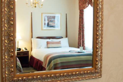 Imagen de la habitación del Hotel Hawthorne. Foto 10