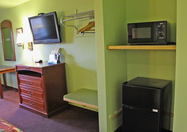 Imagen de la habitación del Hotel Hawthorne\'s Best Inn. Foto 4