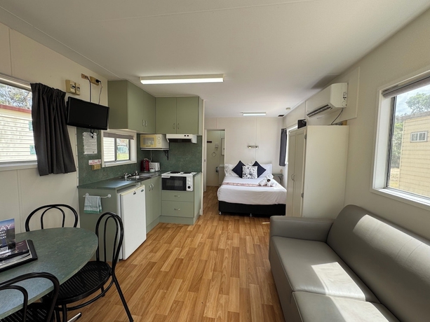 Imagen de la habitación del Hotel Hay Caravan Park. Foto 10