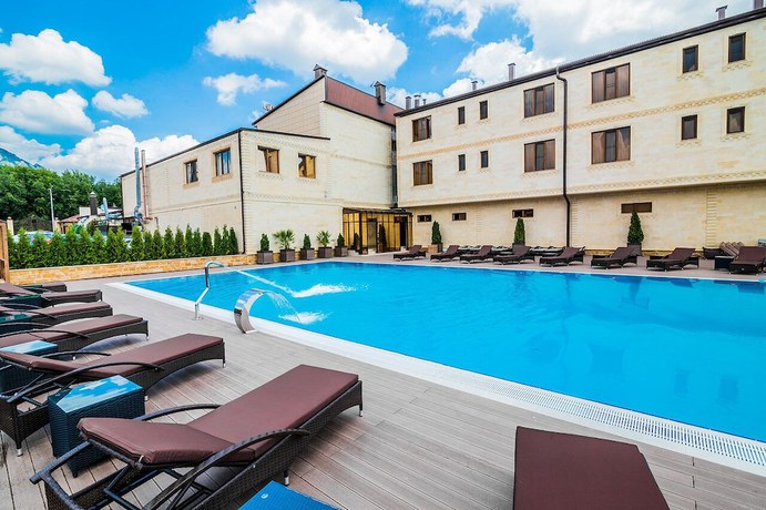 Imagen de la piscina del Hotel Hayat Spa. Foto 9