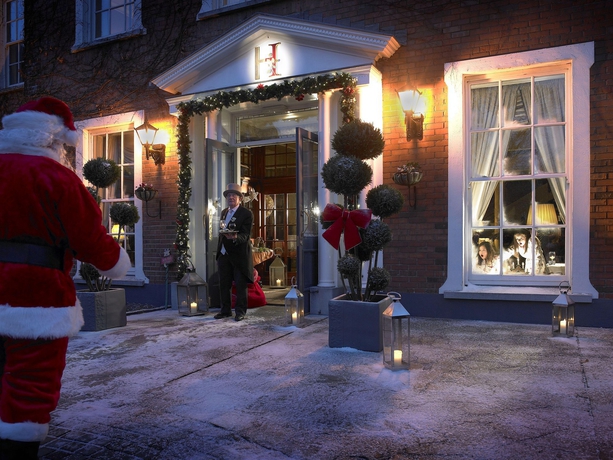 Imagen general del Hotel Hayfield Manor. Foto 2