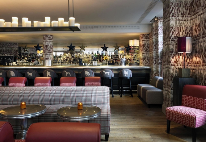 Imagen del bar/restaurante del Hotel Haymarket Hotel, Firmdale Hotels. Foto 2