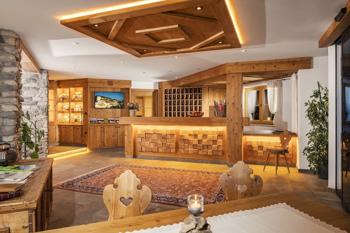 Imagen de los interiores del Hotel Haymon. Foto 18