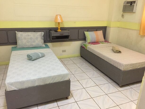 Imagen general del Hotel Hayward Travel Inn. Foto 10