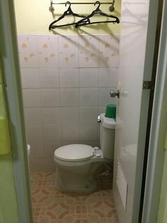 Imagen de la habitación del Hotel Hayward Travel Inn. Foto 18