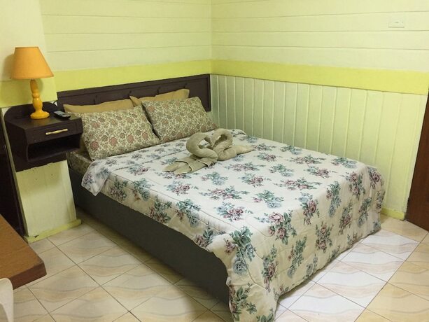Imagen de la habitación del Hotel Hayward Travel Inn. Foto 19