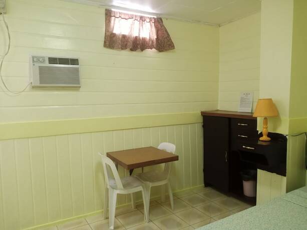 Imagen de la habitación del Hotel Hayward Travel Inn. Foto 32