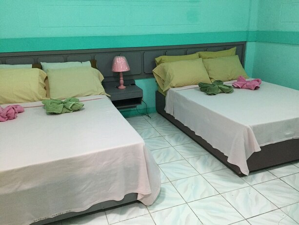 Imagen de la habitación del Hotel Hayward Travel Inn. Foto 37