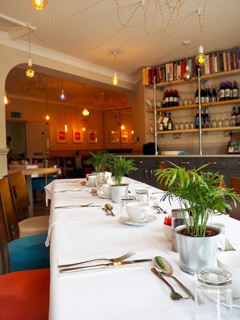 Imagen del bar/restaurante del Hotel Hayward's At The Grasmere. Foto 4