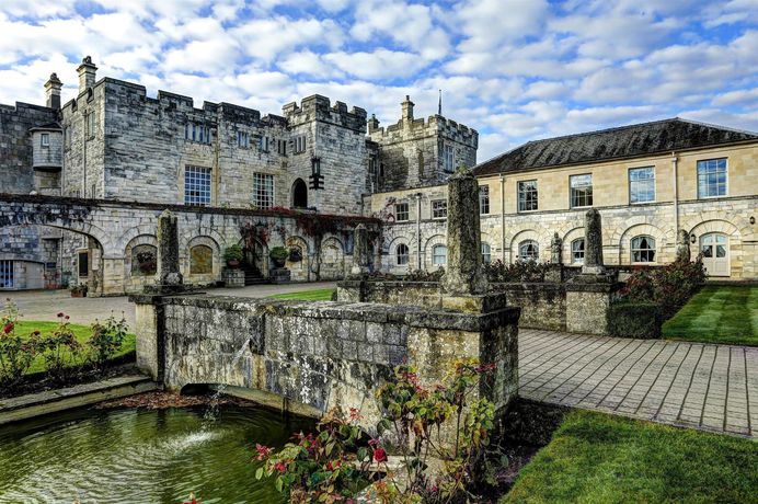 Imagen de la habitación del Hotel Hazlewood Castle and Spa. Foto 5