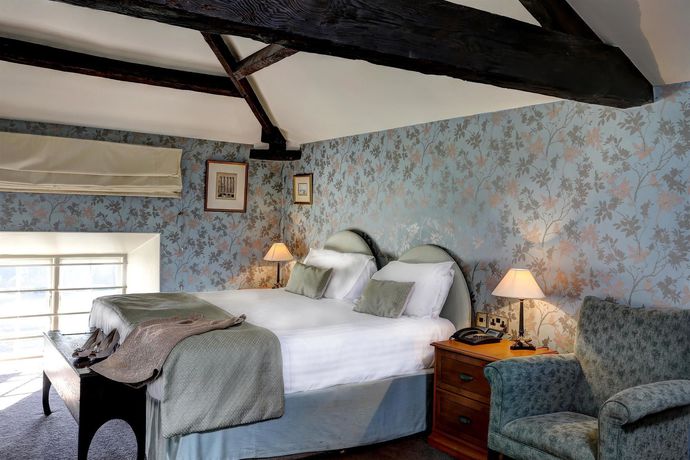 Imagen del bar/restaurante del Hotel Hazlewood Castle and Spa. Foto 3