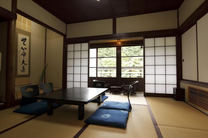 Imagen de la habitación del Hotel Hazuki. Foto 16