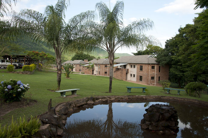 Imagen del bar/restaurante del Hotel Hazyview Cabanas. Foto 3