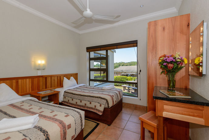 Imagen de la habitación del Hotel Hazyview Cabanas. Foto 7