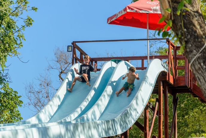 Imagen de los exteriores del Hotel Hazyview Cabanas. Foto 11