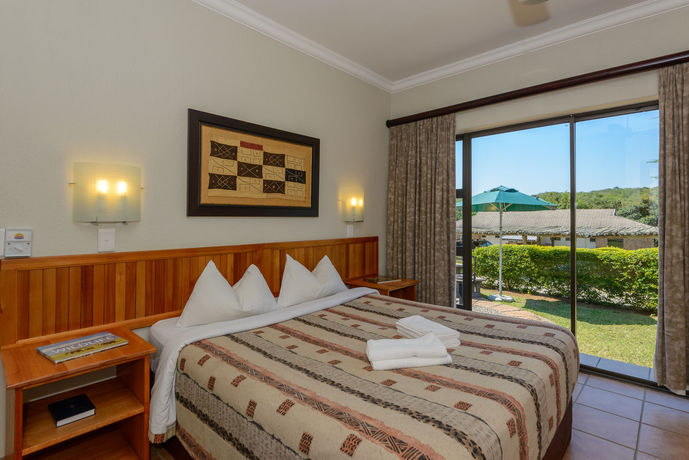 Imagen de la piscina del Hotel Hazyview Cabanas. Foto 15