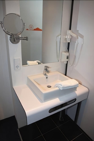 Imagen de la habitación del Hotel Hb1 Budget - Contactless Check In. Foto 13