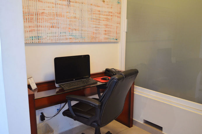 Imagen de los interiores del Hotel Hblue Business Class. Foto 10