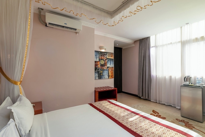Imagen de la habitación del Hotel Hbt Russel. Foto 8