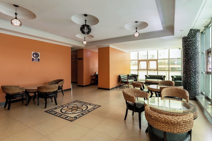 Imagen de los interiores del Hotel Hbt Russel. Foto 15