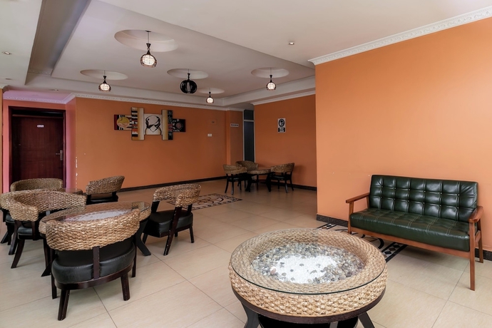 Imagen de los interiores del Hotel Hbt Russel. Foto 16