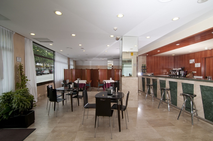 Imagen del bar/restaurante del Hotel Hcc Ciutat De Berga. Foto 2