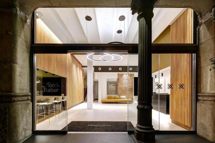 Imagen de los interiores del Hotel Hcc Taber. Foto 12