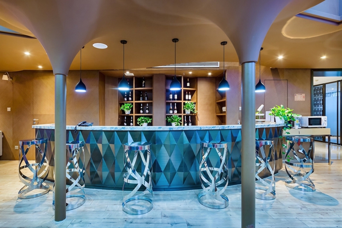Imagen del bar/restaurante del Hotel Hdcl Serviced Residence. Foto 8