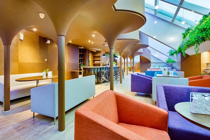 Imagen del bar/restaurante del Hotel Hdcl Serviced Residence. Foto 11