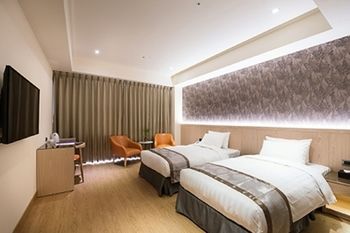 Imagen de los interiores del Hotel He Ti. Foto 11