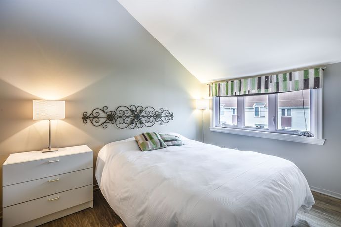 Imagen de los interiores del Hotel H&eacute;bergement Mont-sainte-anne. Foto 11