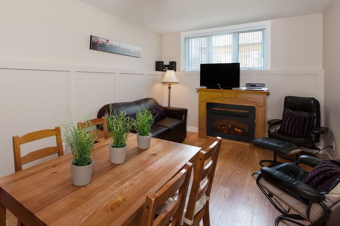 Imagen de los interiores del Hotel H&eacute;bergement Mont-sainte-anne. Foto 16