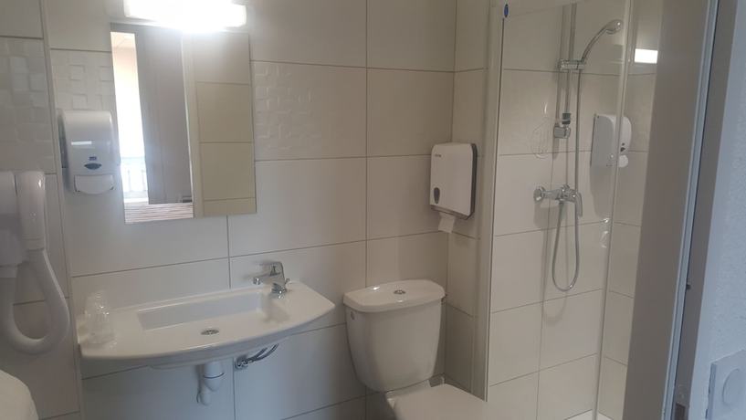 Imagen de la habitación del Hotel Hélianthe. Foto 4
