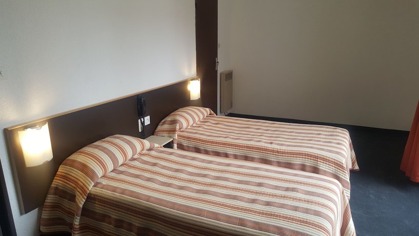 Imagen de la habitación del Hotel Hélianthe. Foto 13