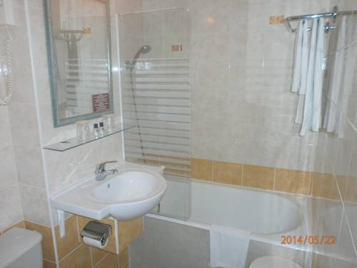 Imagen de la habitación del Hotel Hélios, AGDE. Foto 12