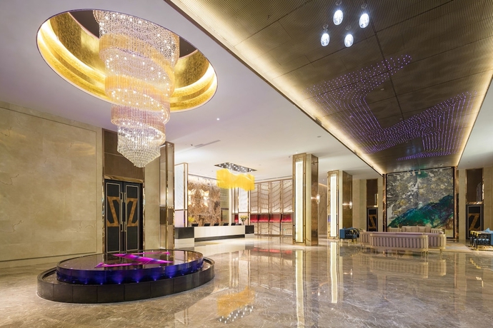 Imagen de los interiores del Hotel Headquarter International. Foto 12