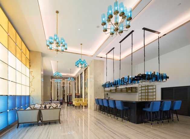 Imagen del bar/restaurante del Hotel Headquarter International. Foto 3