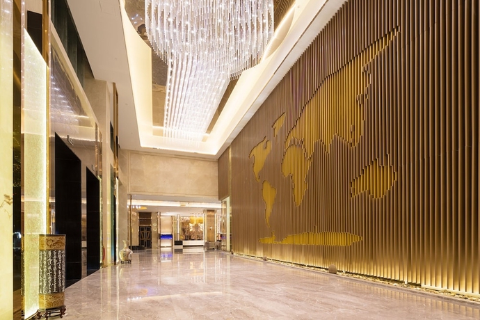 Imagen de los interiores del Hotel Headquarter International. Foto 19