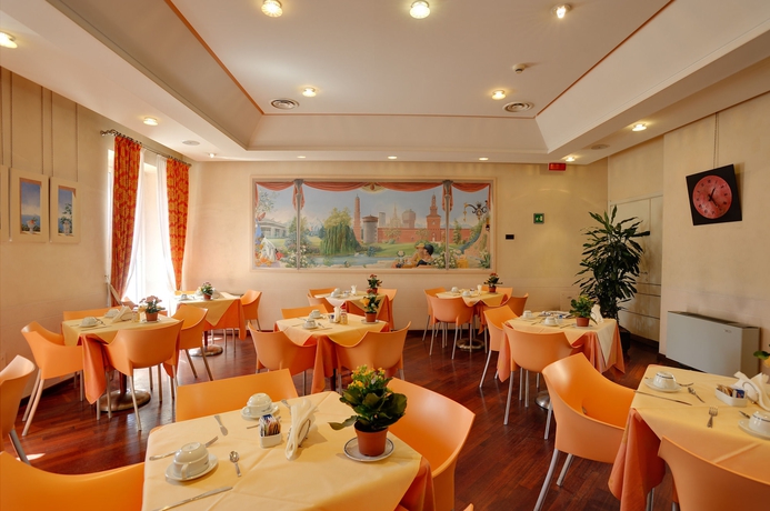 Imagen del bar/restaurante del Hotel Heart Milano. Foto 7