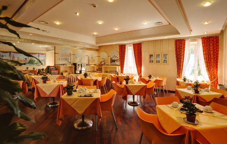 Imagen del bar/restaurante del Hotel Heart Milano. Foto 9