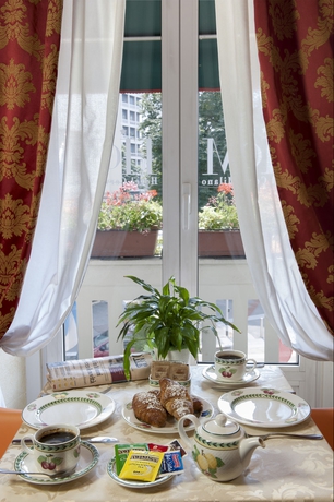 Imagen del bar/restaurante del Hotel Heart Milano. Foto 10