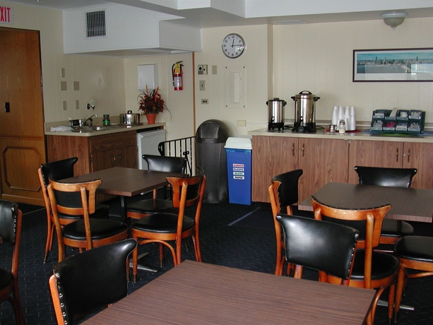 Imagen del bar/restaurante del Hotel Heart O' Chicago. Foto 3