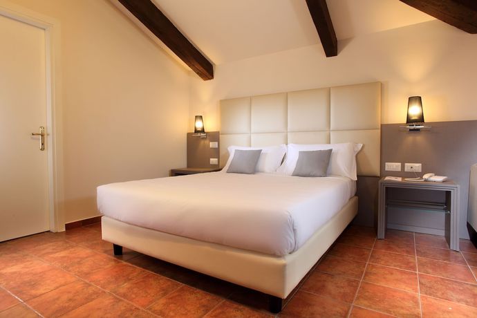 Imagen de la habitación del Hotel Hearth. Foto 4