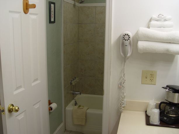 Imagen de la habitación del Hotel Hearth and Home Inn. Foto 10