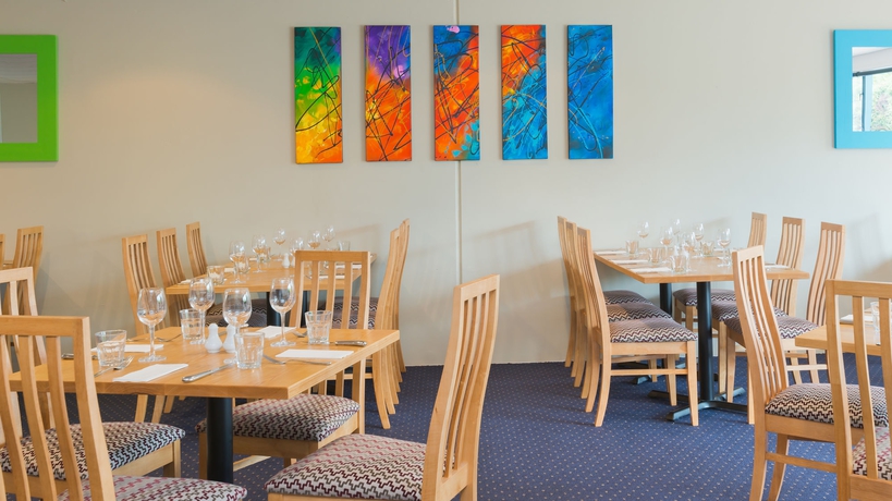 Imagen de los interiores del Hotel Heartland Auckland Airport. Foto 14